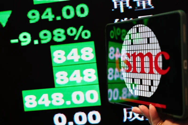 台灣股市崩盤！2065點血崩，936家公司跌停，政府緊急應對