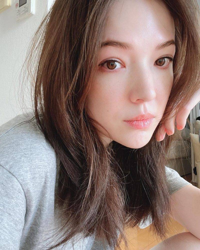 告別暗沉蠟黃！高效美白護膚攻略，在家輕鬆養出水光肌