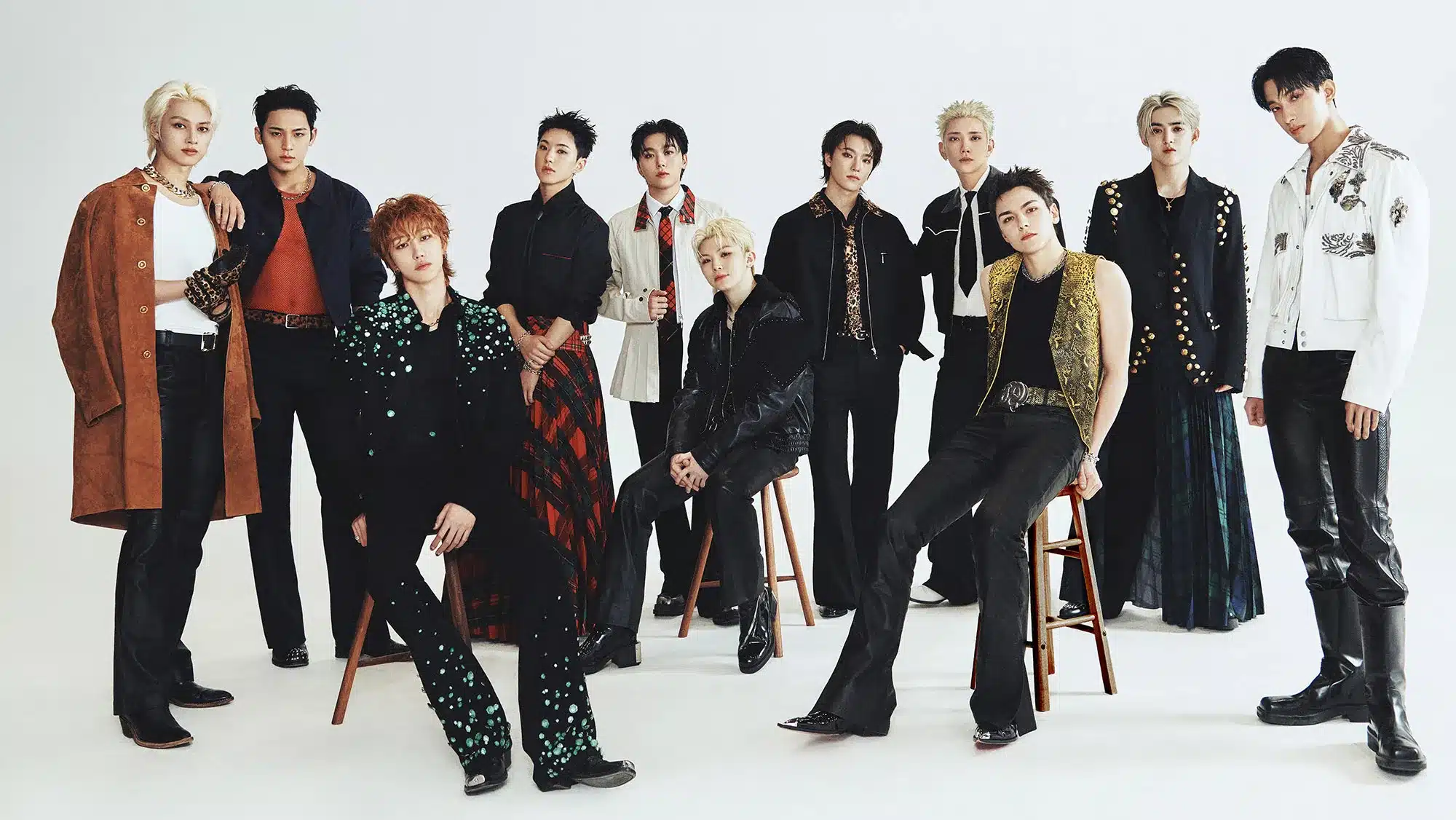 第一次做「痛包」就成功！[SEVENTEEN]徽章、吊飾如何擺放才能又美又穩固？