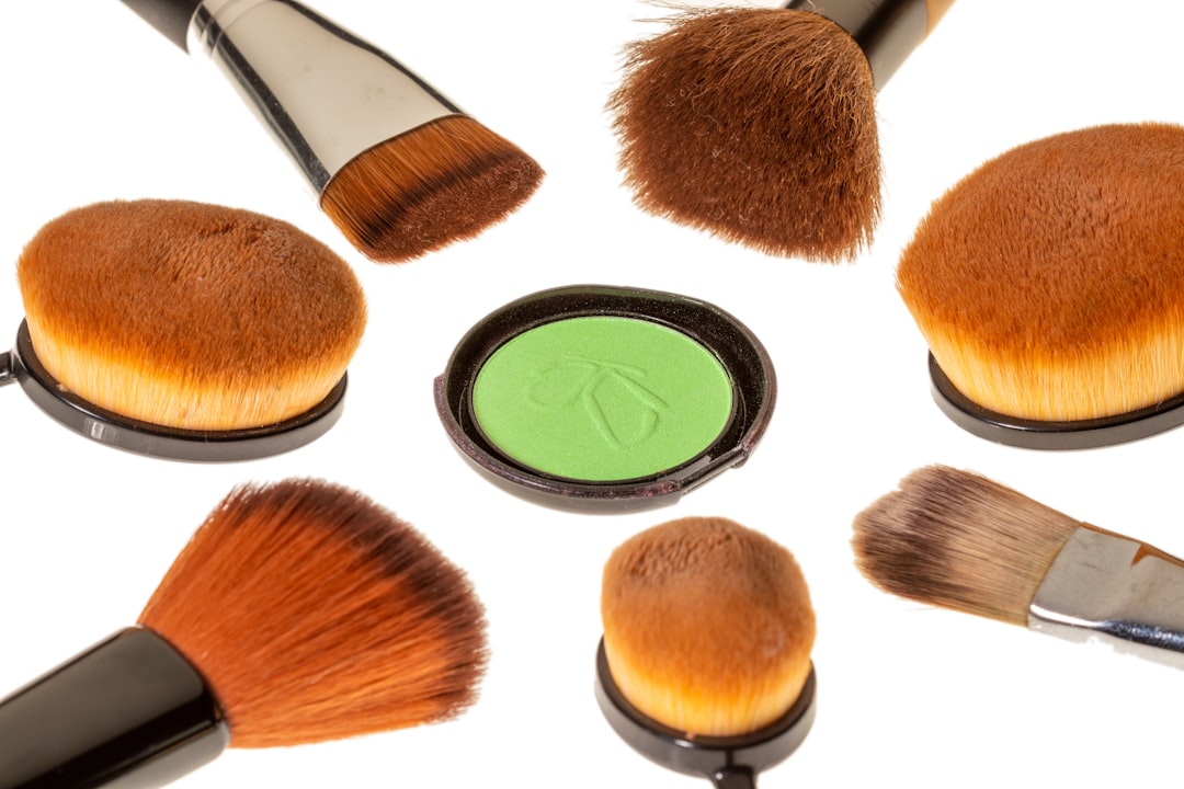 約會妝容推薦怎麼畫才自然不做作？完整教學！水光肌+甜美妝容秘訣大公開！