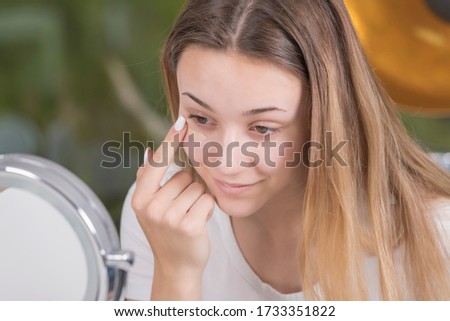 浮粉是太乾還是太油？底妝問題全解析！必學解決方案與完美底妝攻略