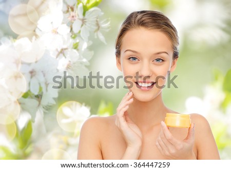 日本乳霜深度解析：鎖水、修護、抗老，找到你的命定面霜！2023必看選購指南