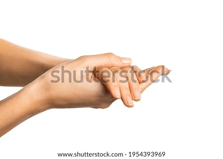 護手霜當乳液用？皮膚科解謎：滋潤度有差！