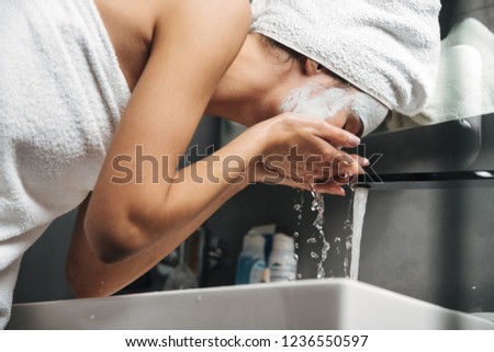 晚上敷面膜早上要洗臉嗎？資深美容師教你正確做法