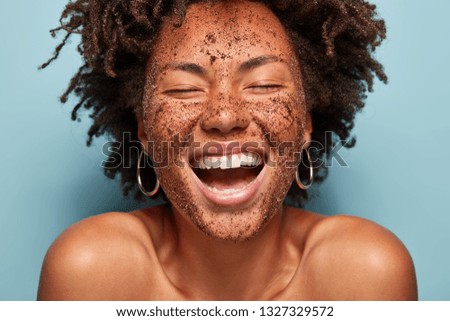 敷面膜究竟有效嗎？皮膚科醫生教你挑面膜