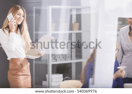 標題：吃肌醇與排卵誘導劑的比較：自然選擇 vs 藥物治療，助您做出明智的懷孕決策