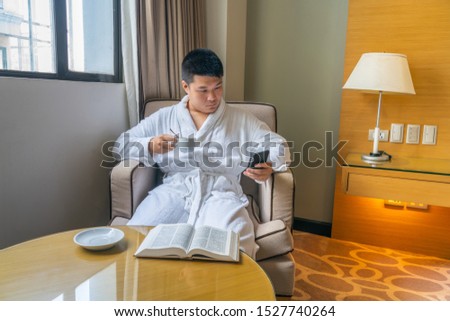 爆痘期來襲？A醇助你輕鬆擊退痘痘