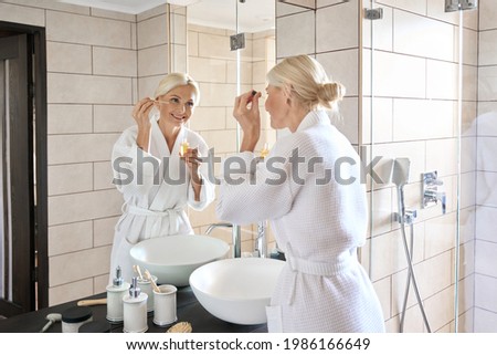 a醇保濕霜推薦指南：重返青春肌膚的抗老保濕秘訣