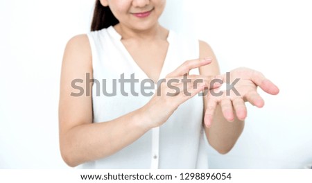 如何選擇高效的護手霜？資深美容顧問的完整教學