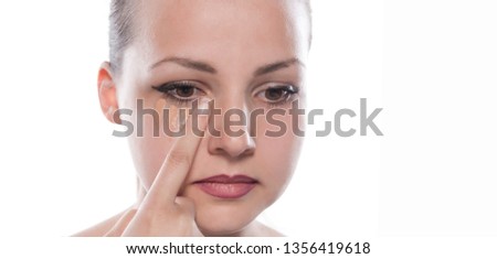 油性肌膚救星！如何選擇適合油性肌的粉底？持久清爽底妝完整教學