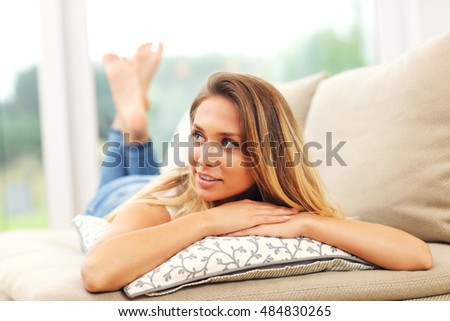 最受消費者喜愛的痘痘肌清潔劑：高效控油秘訣與產品推薦