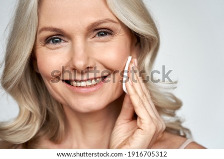 適合敏感肌的卸妝乳有哪些推薦？皮膚科醫生教你挑選&正確使用方法！