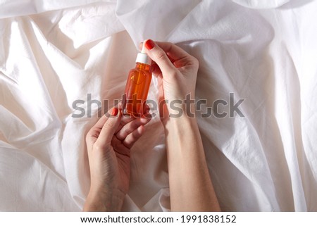 日常護理中可以同時使用多款精華液嗎？高效疊加精華液的秘訣與注意事項