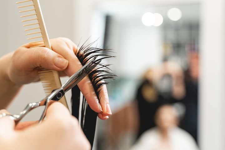 髮尾分岔一定要剪？長髮保養的 3 個關鍵：用「外泌體」取代護髮油，養出女神光圈