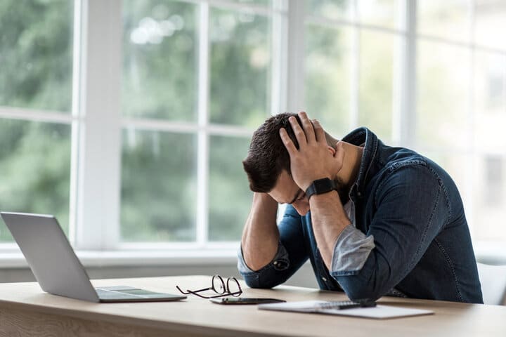 感覺被掏空、快燃燒殆盡了？認識「職業倦怠」的5個階段