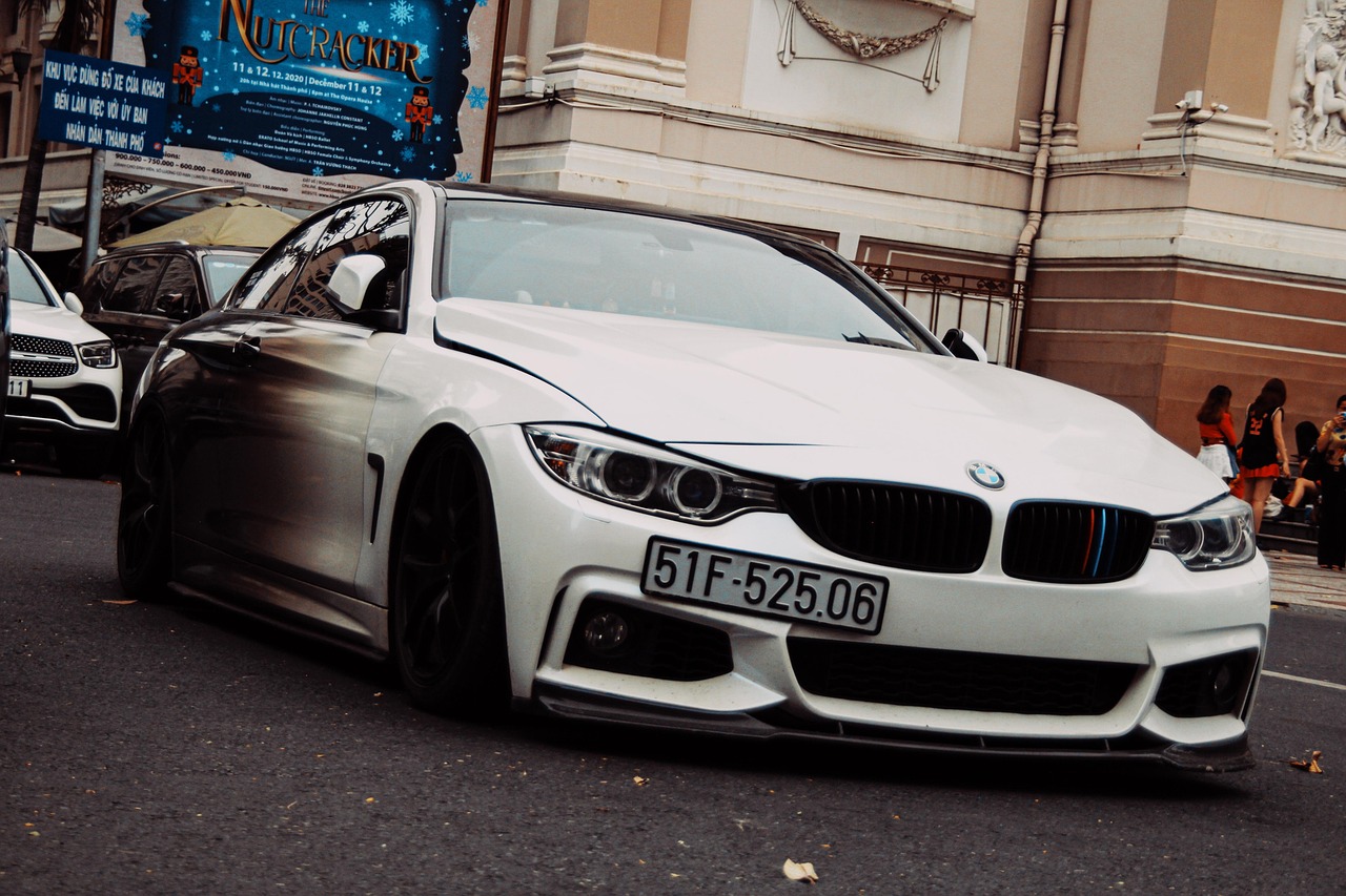 BMW 4系列與Audi A5：豪華轎跑選購攻略，如何選出你的品味座駕？