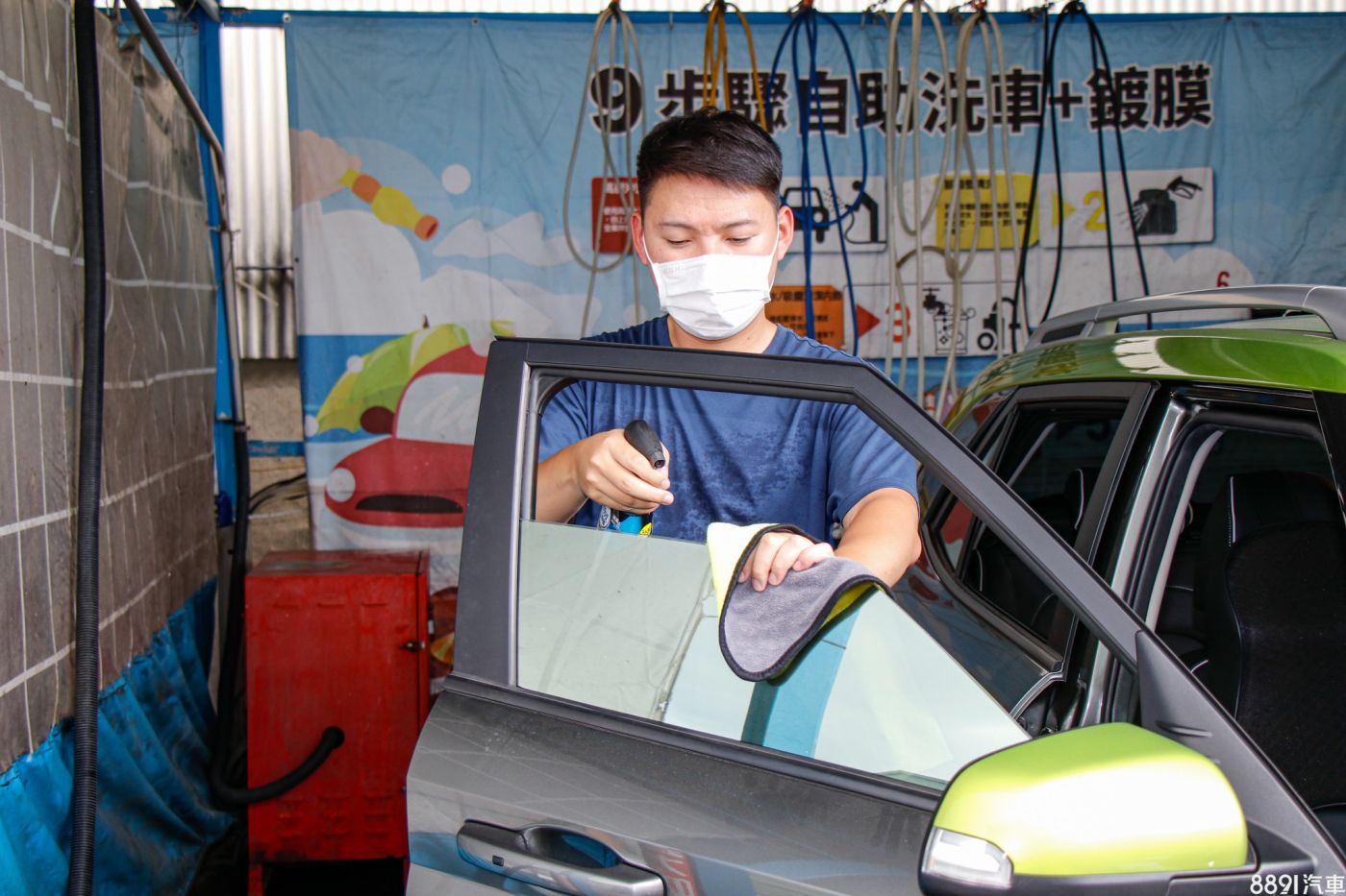 汽車內飾翻新技巧：完整教學！儀表板、門板、座椅DIY修復攻略