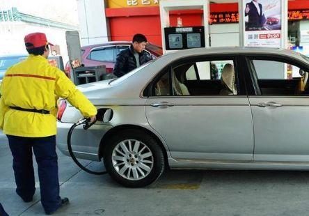 汽車油耗降低的保養方法：高效省油秘訣與駕駛技巧完整教學