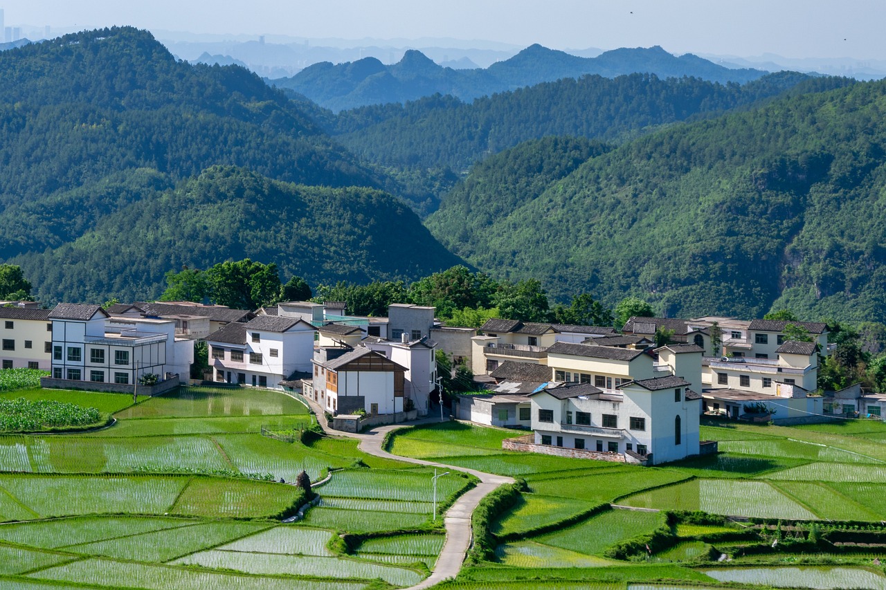 屏東滿州深夜車禍奪命！19歲無照女駕駛肇事，死者慘留「人形凹痕」