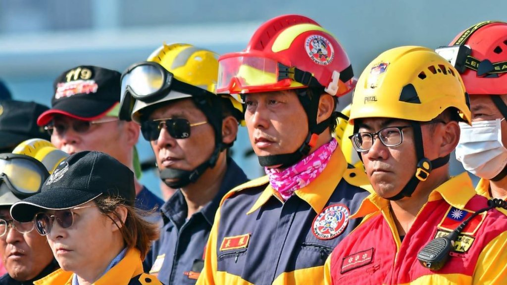 汽車備胎檢查與更換流程：新手必學的完整教學與安全秘訣