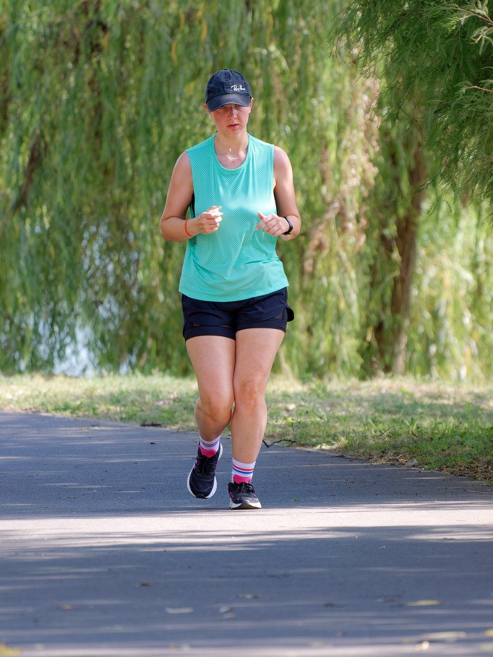 性能車的不同動力系統比較：自然吸氣、渦輪增壓與混合動力深度剖析