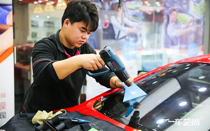 汽車貼膜材質選擇指南：高效隔熱、提升隱私的完整教學