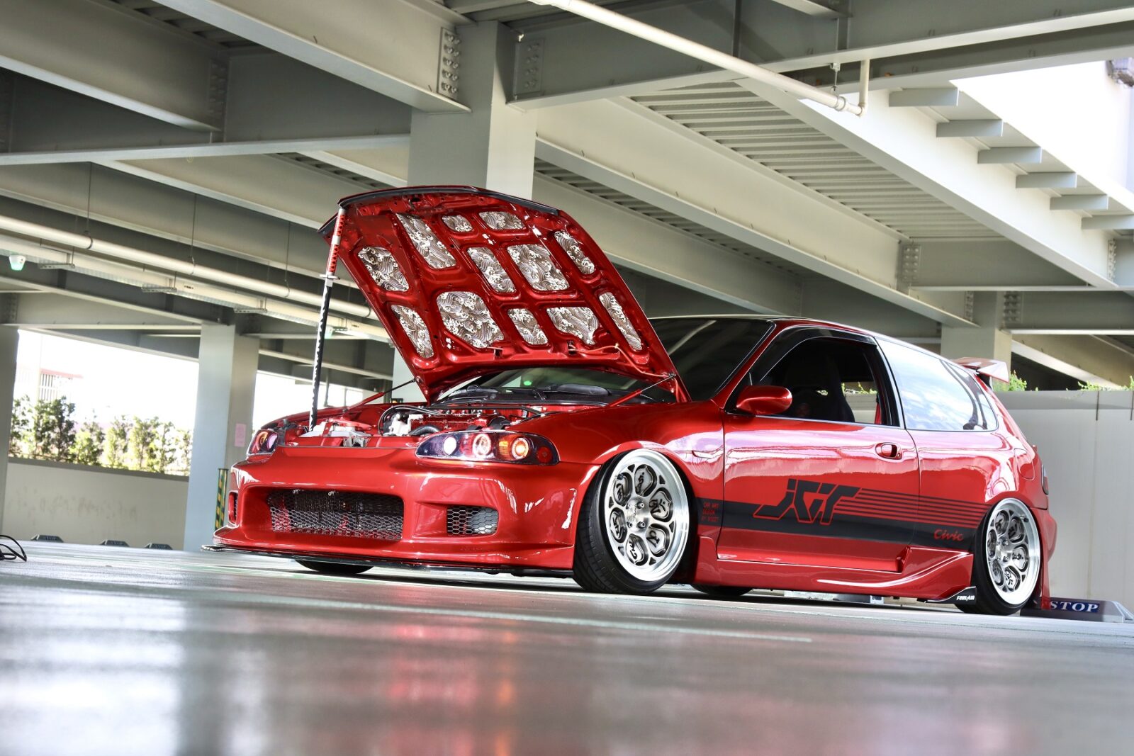 摩托車排氣改裝 vs. 新車排氣個性化：如何高效提升性能與美感？