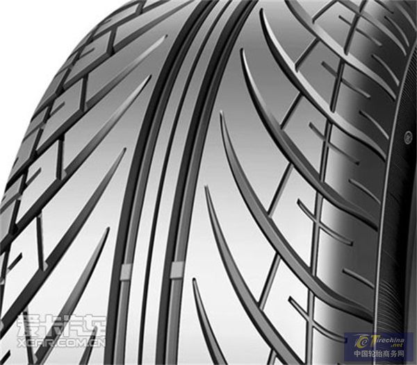 汽車輪胎花紋選擇技巧：高效攻略，掌握乾濕地抓地力與油耗秘訣