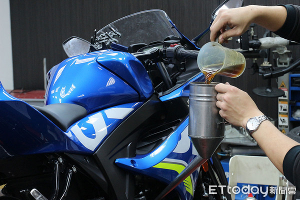 重機引擎潤滑系統檢查建議：高效保養秘訣，延長引擎壽命！