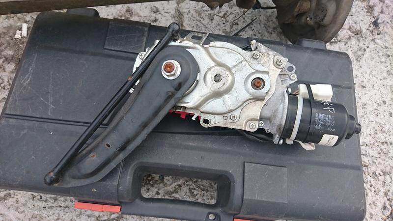 汽車電動尾門維修建議：高效解決常見故障的完整教學