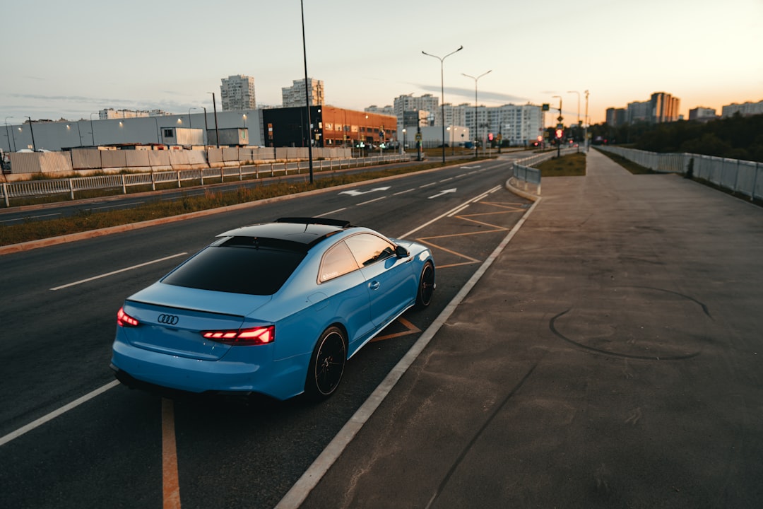 第一次買二手車怕被騙?新手必看:5大中古車合約陷阱,保障你的權益!