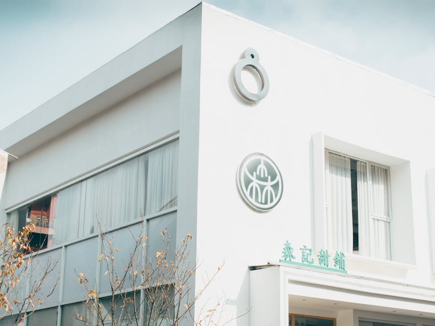 蝦皮店到店寄件指南：OK Mart vs. 全家，哪個才是你的最佳選擇？