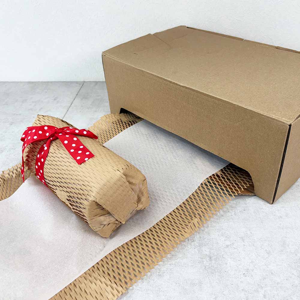 過年包裝材料的環保升級選擇：再生牛皮紙、蜂巢紙、植物染布袋等高質感包裝設計指南