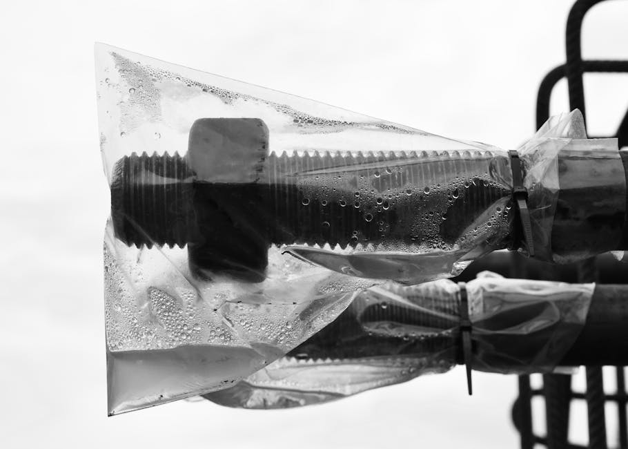 VCI氣化防鏽袋 vs. 一般乾燥劑：精密金屬防鏽方案比較解析，助您保護精密零件