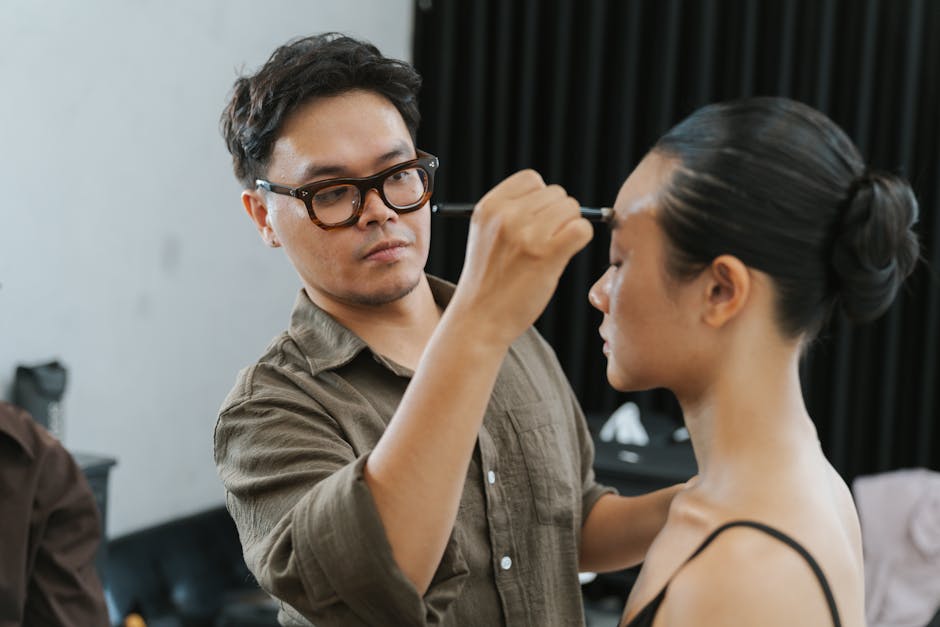 約會妝容推薦怎麼畫才自然不做作？艾米莉的怦然心動約會妝容攻略！