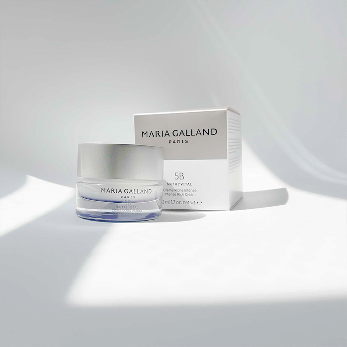 若々しい肌のためのベストナイトクリーム：30代からの肌悩みを解決するナイトケアの秘訣