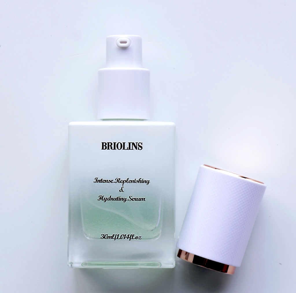 「精華液要怎麼擦？徹底清潔與吸收的最佳指南！」