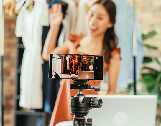 4 Benefits of Livestream Shopping for your E-commerce Site