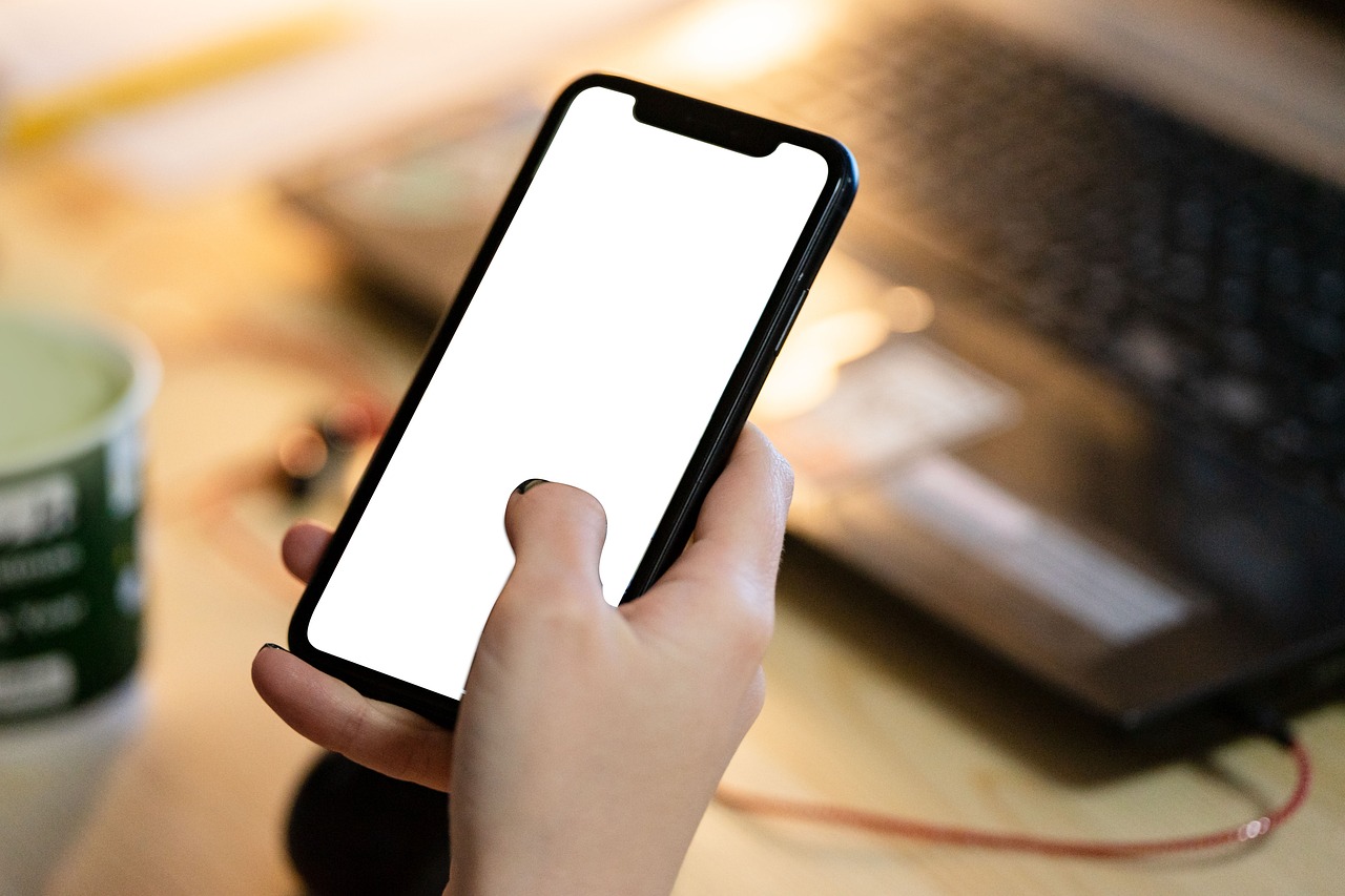 FB 如何直播手機畫面？教學指南：開啟 Facebook 應用程式輕鬆直播