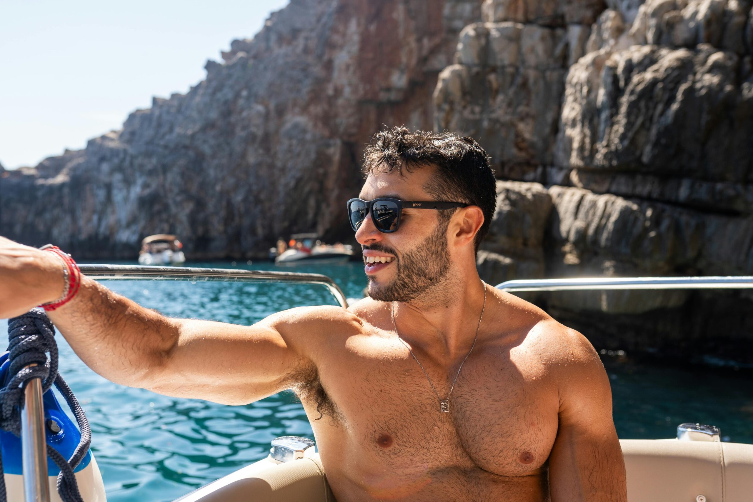 臉曬傷別慌！前中後期這樣處理，有效緩解脫皮和刺痛