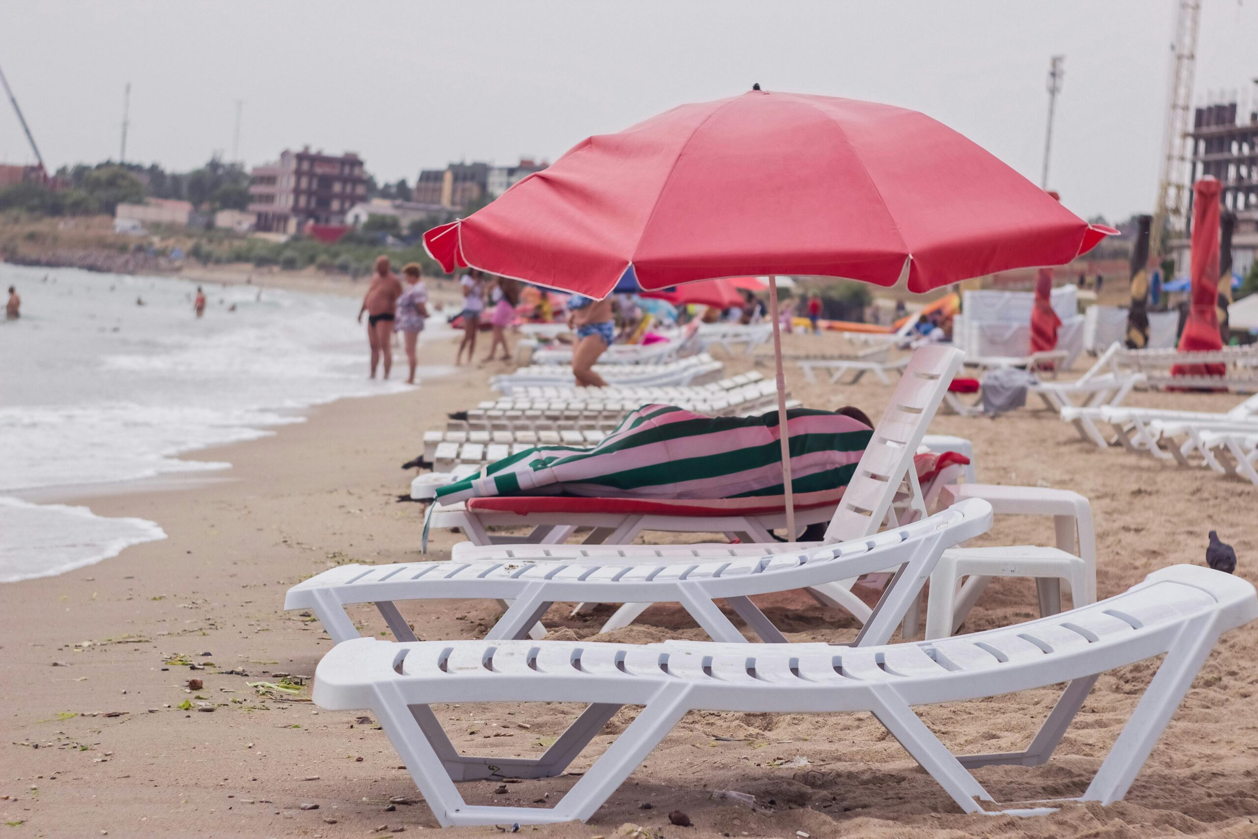 皮膚曬傷要擦什麼？冰敷、保濕、補水三招有效舒緩曬傷