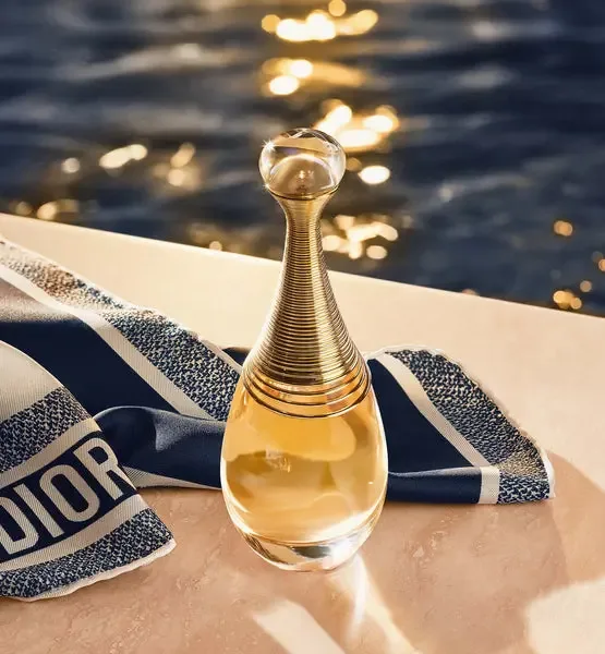 2. Dior：奢華與浪漫的完美融合