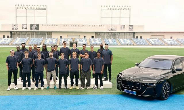 世界12強賽外的趣味：戴培峰、曾頌恩「奶爸座駕」大PK！