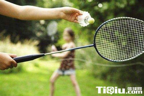 羽毛球高手養成指南：掌握比賽規則與技術要點，解鎖勝利密技