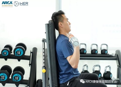 青少年應如何進行肩部訓練？增強穩定性的三個動作攻略！