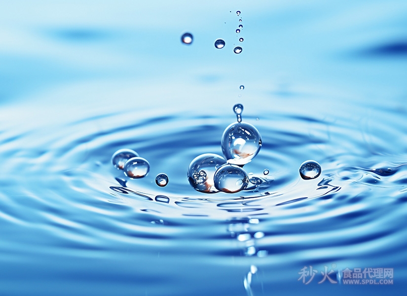 運動補水的最佳時機與方式：高效補水攻略，提升運動表現！