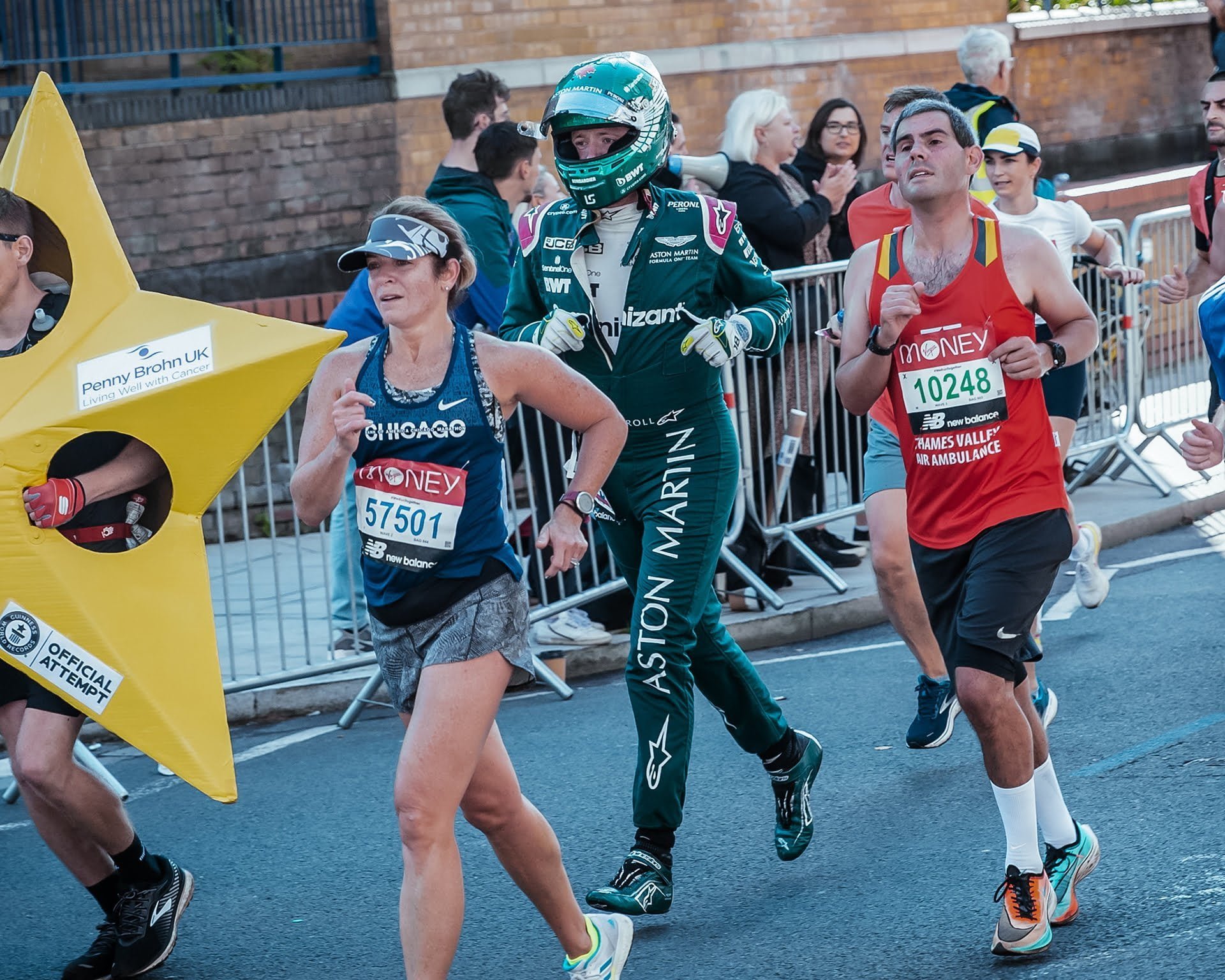 馬拉松裝備清單：跑鞋、補水裝備與智能手錶推薦｜高效備戰攻略