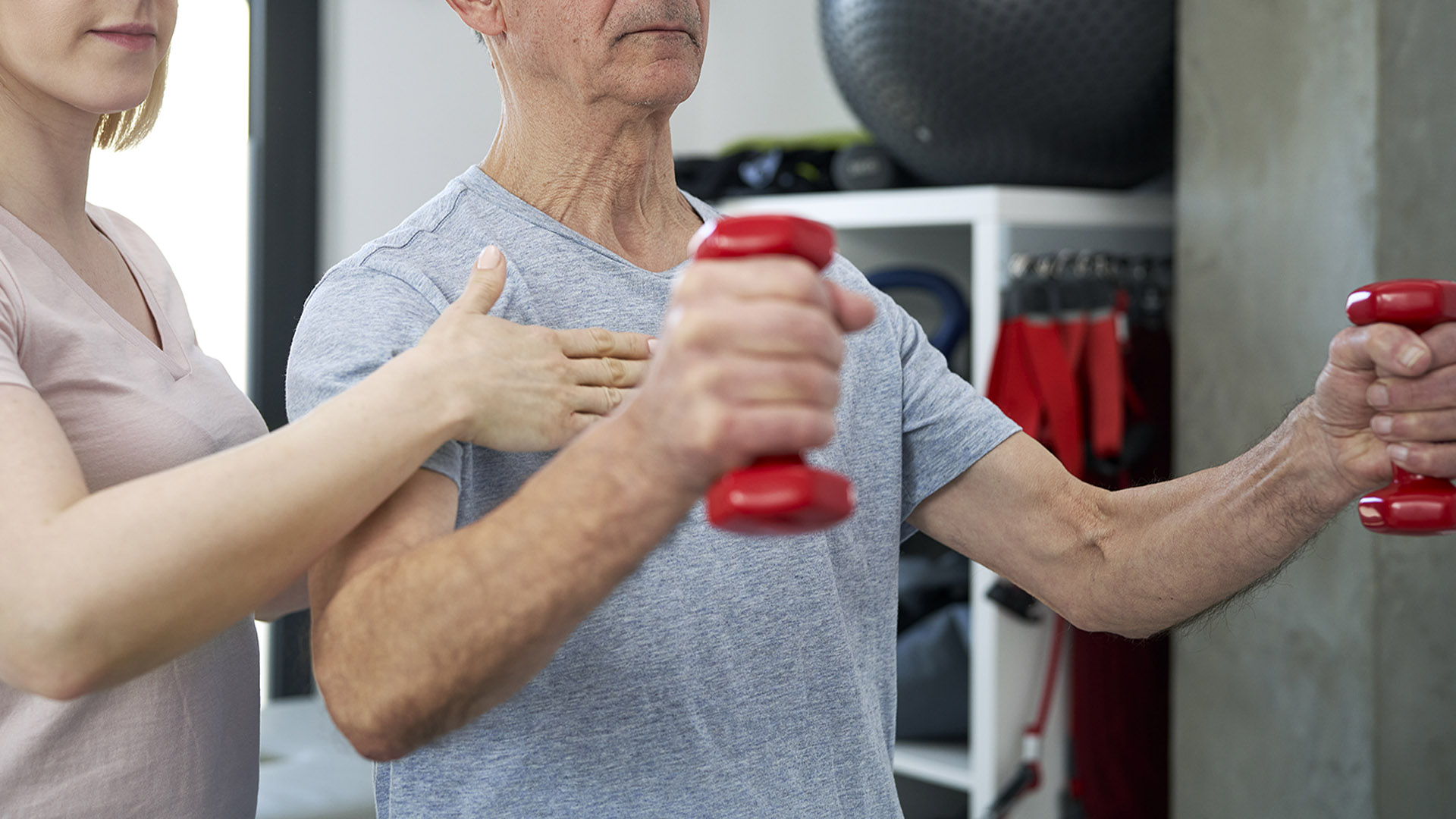 Benefits of Using a Back Extension Machine: Recovery Strategy